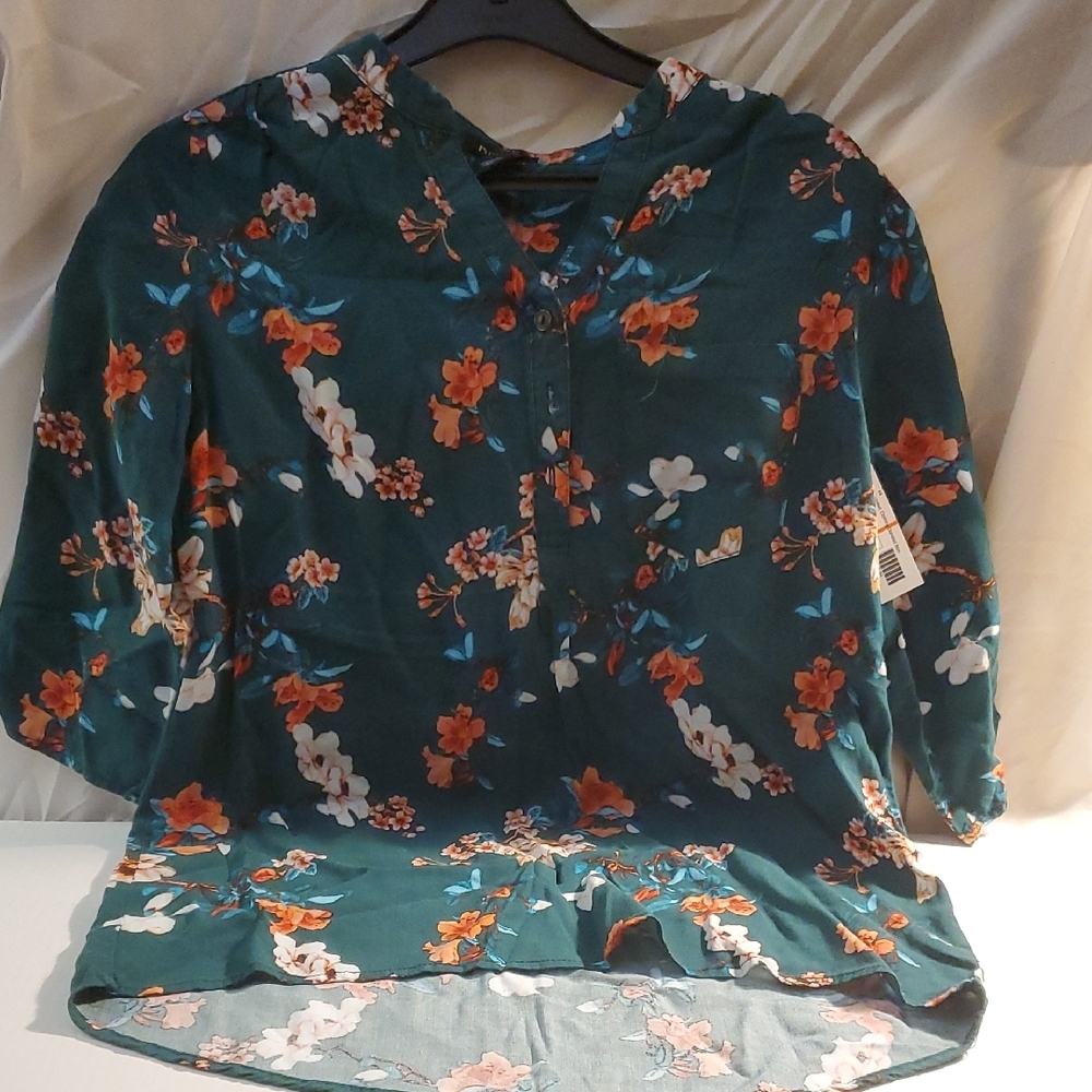 Rue21 Green 3/4 Sleeve Boxy Blouse